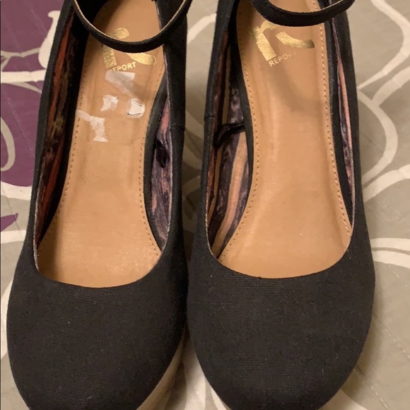 Shoes - Picture 6 of 8